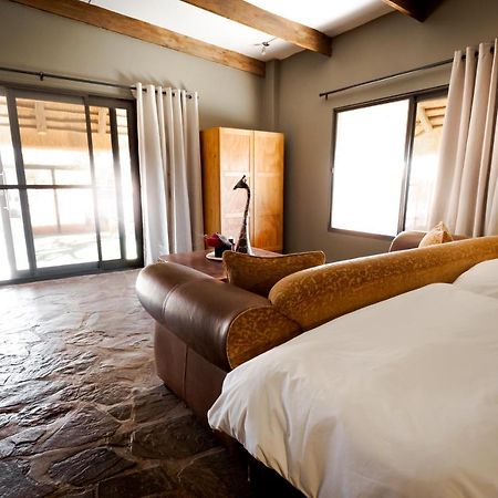 Bagatelle Kalahari Game Ranch Villa Hardap Exteriör bild